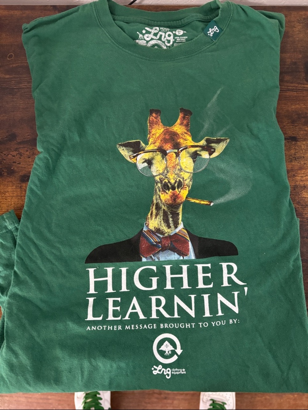 LRG Green Mens 
Tee with Giraffe Graphic
